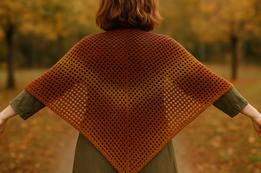 Chal triangular Aurora – patrón de ganchillo moderno
