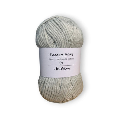 Ovillo Idealium Family Soft lana acrílica 055 gris claro