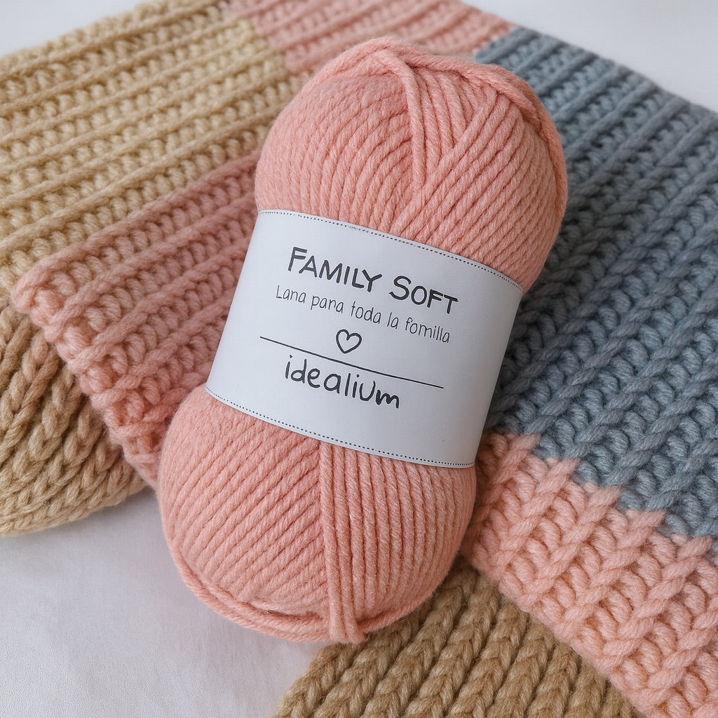 Ovillo Idealium Family Soft lana acrílica para toda la familia